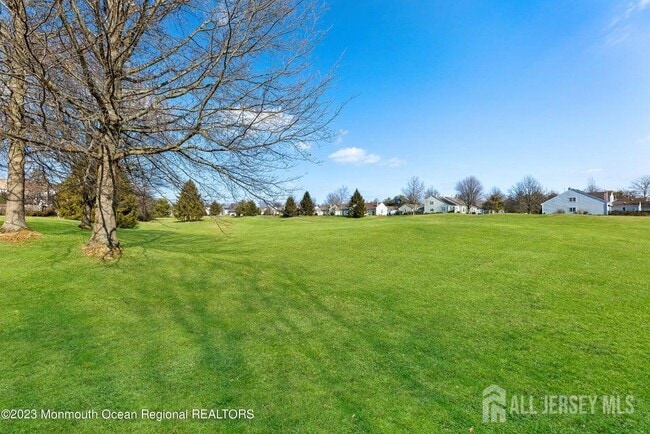 Building Photo - 48 Rutland Ln
