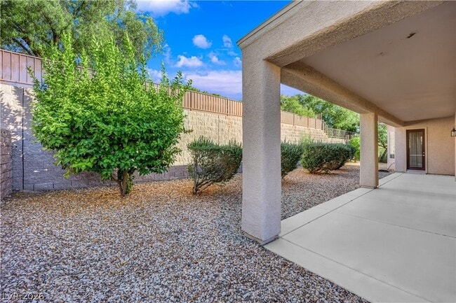 Building Photo - 2184 Waterton Rivers Dr