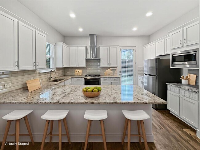 Building Photo - 1304 Westborough Ln