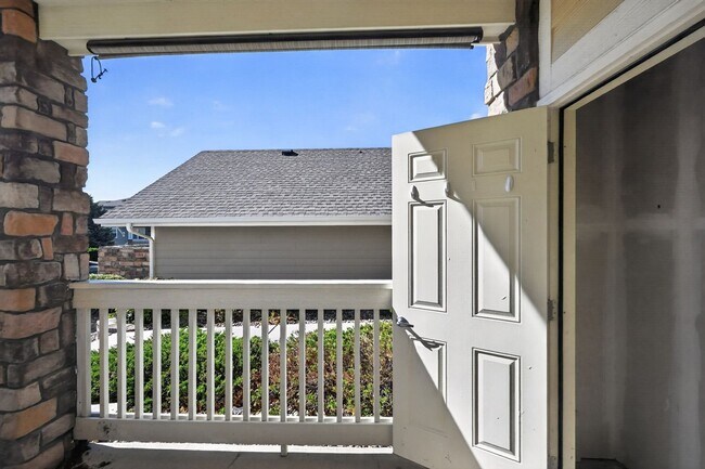 Building Photo - 9441 Ashbury Cir