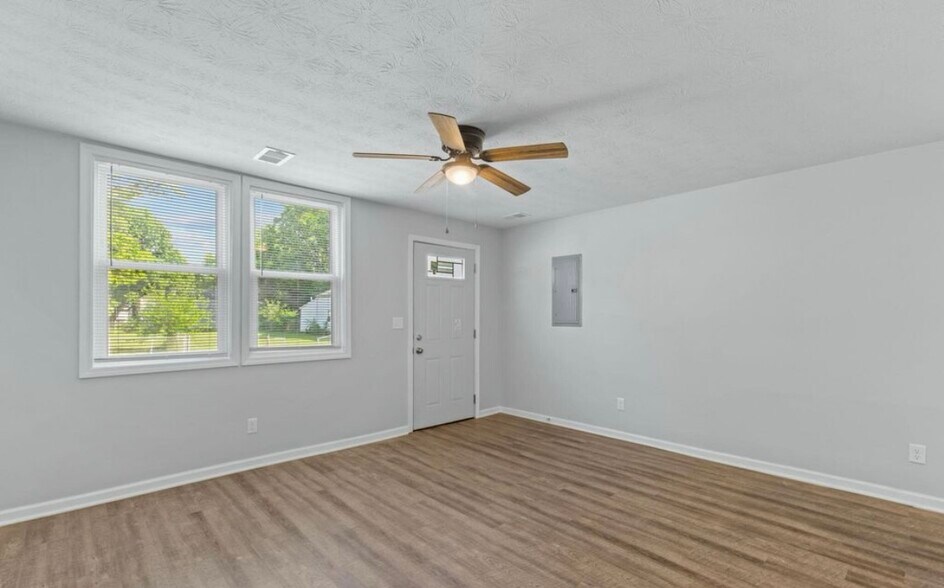 Building Photo - 528 N 20th St