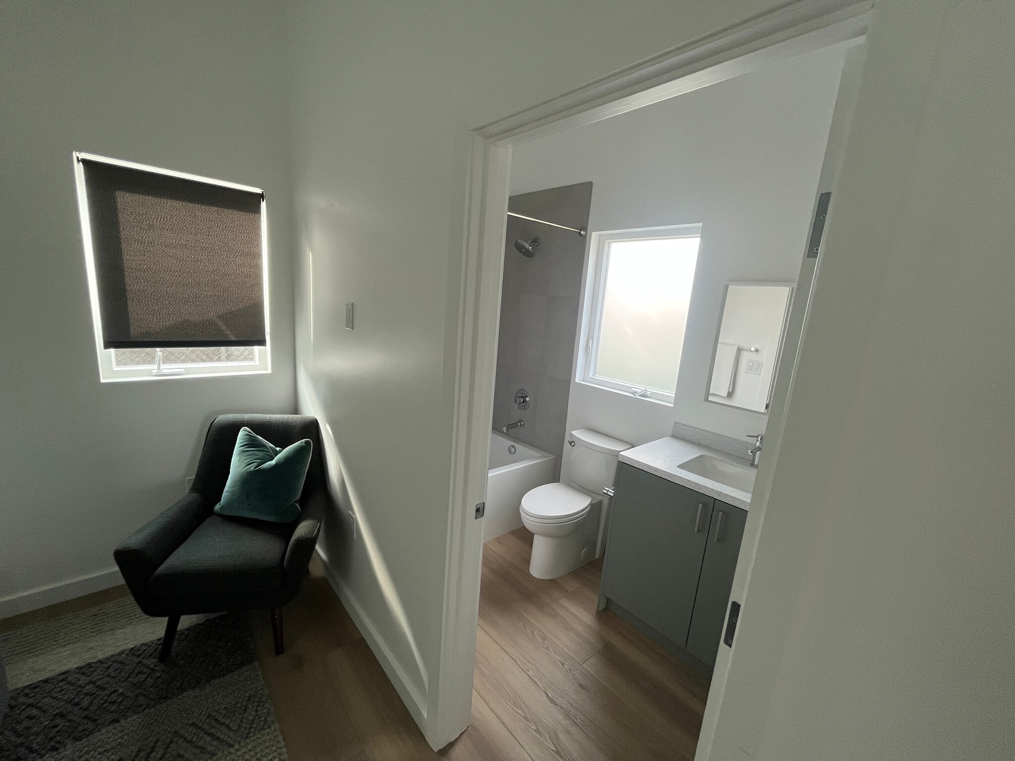 Building Photo - 11411 Braddock Dr