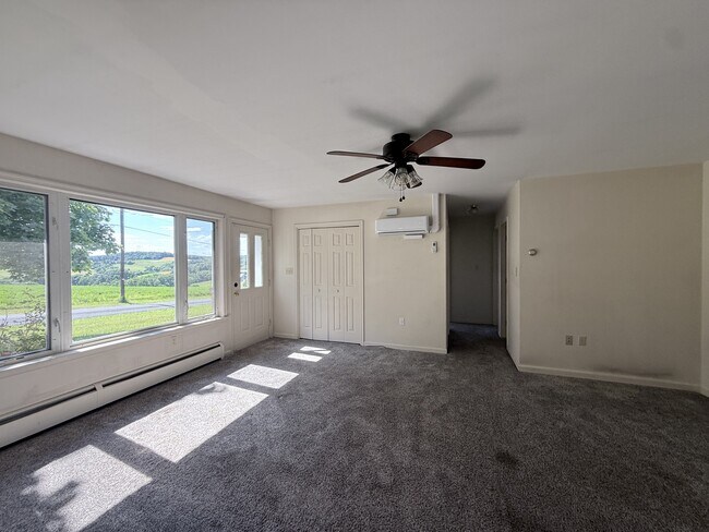 Building Photo - 90 Boyer Rd