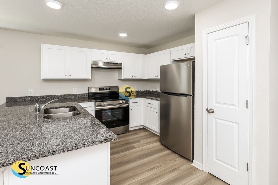 Building Photo - 11462 Oakfield Ct
