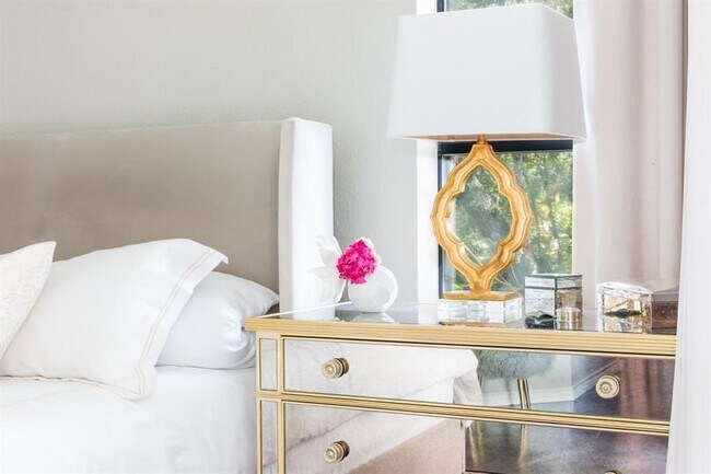 Building Photo - 1000 Liberty Park Dr