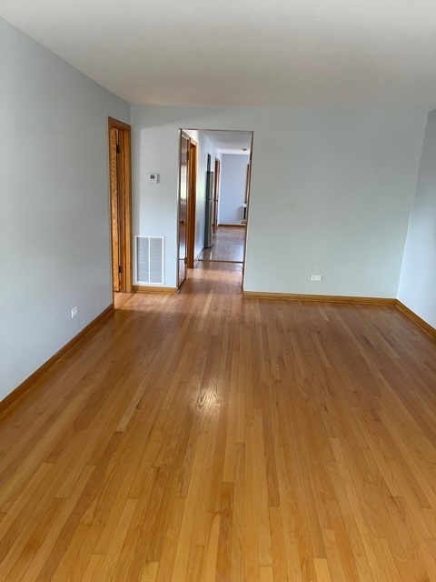 Building Photo - 4570 N Narragansett Ave
