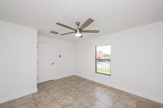 Building Photo - 2610 Springfield Ave