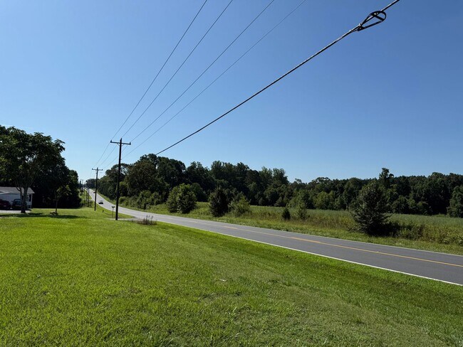 Building Photo - Charming Rural Home with Large Yard & Storage