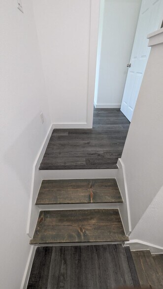 Building Photo - 2310 Wavell St