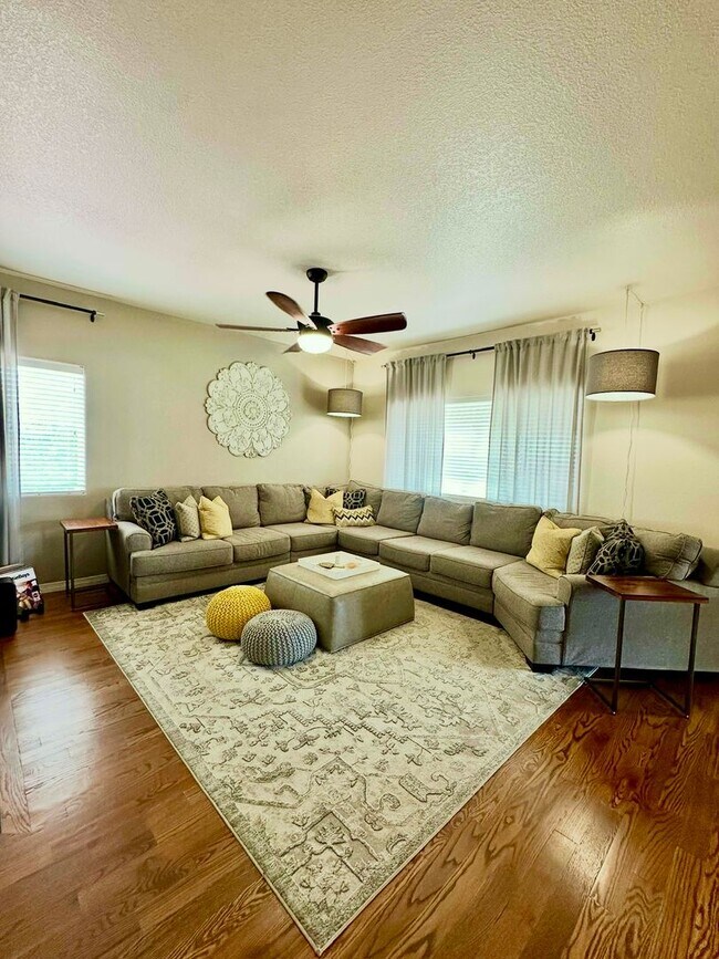 Building Photo - Spacious 5-Bedroom Smart Home Near Peterso...