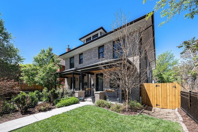 Building Photo - Stunning Historic-Style Home with Modern L...