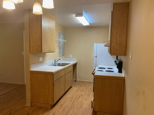 Building Photo - 1625 Park Ln