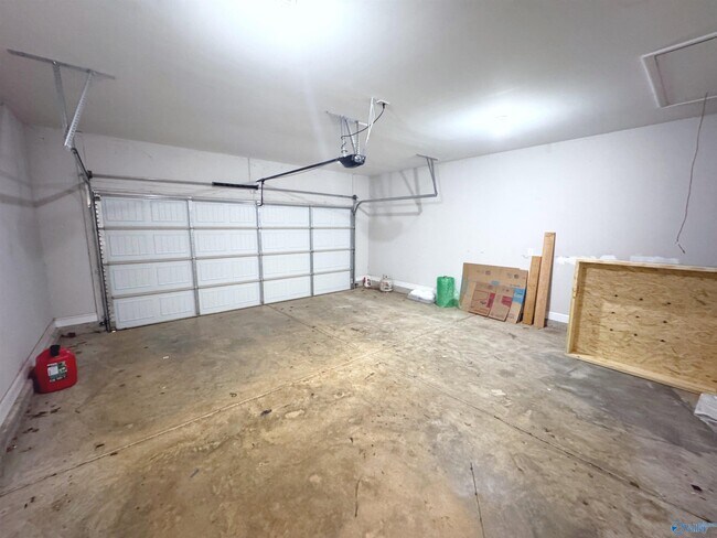 Building Photo - 120 James Parcus Cir