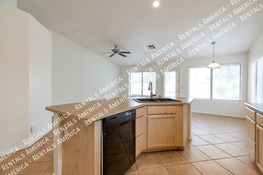 Building Photo - 2261 S. Comanche Dr.