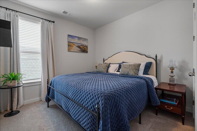 Building Photo - 1011 Swamp Harrier Ave