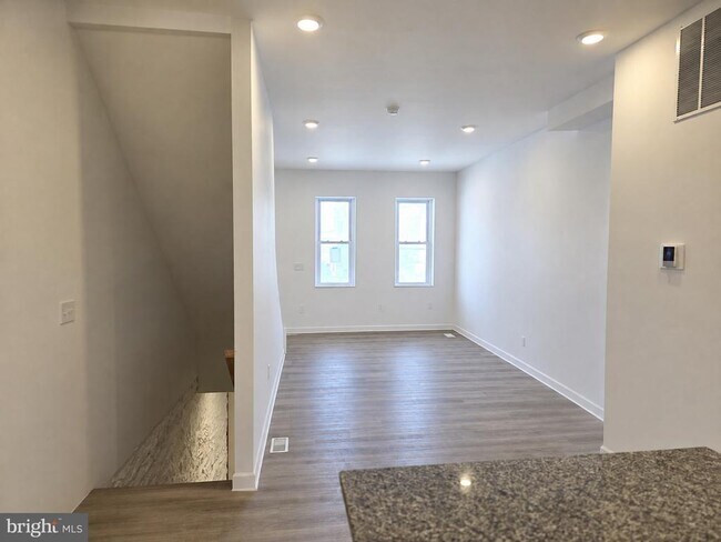 Building Photo - 4031 Park Heights Ave