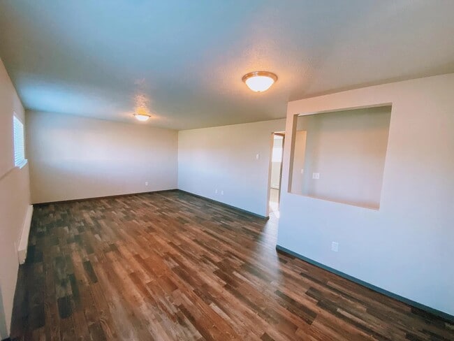 Building Photo - 2818 S Marcus Ln