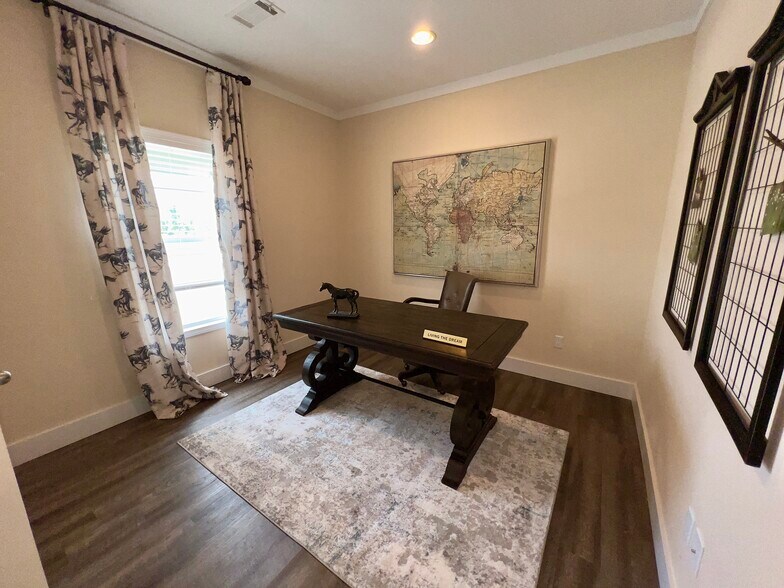 Front Bedroom with Furniture - 600 Vera K Ct