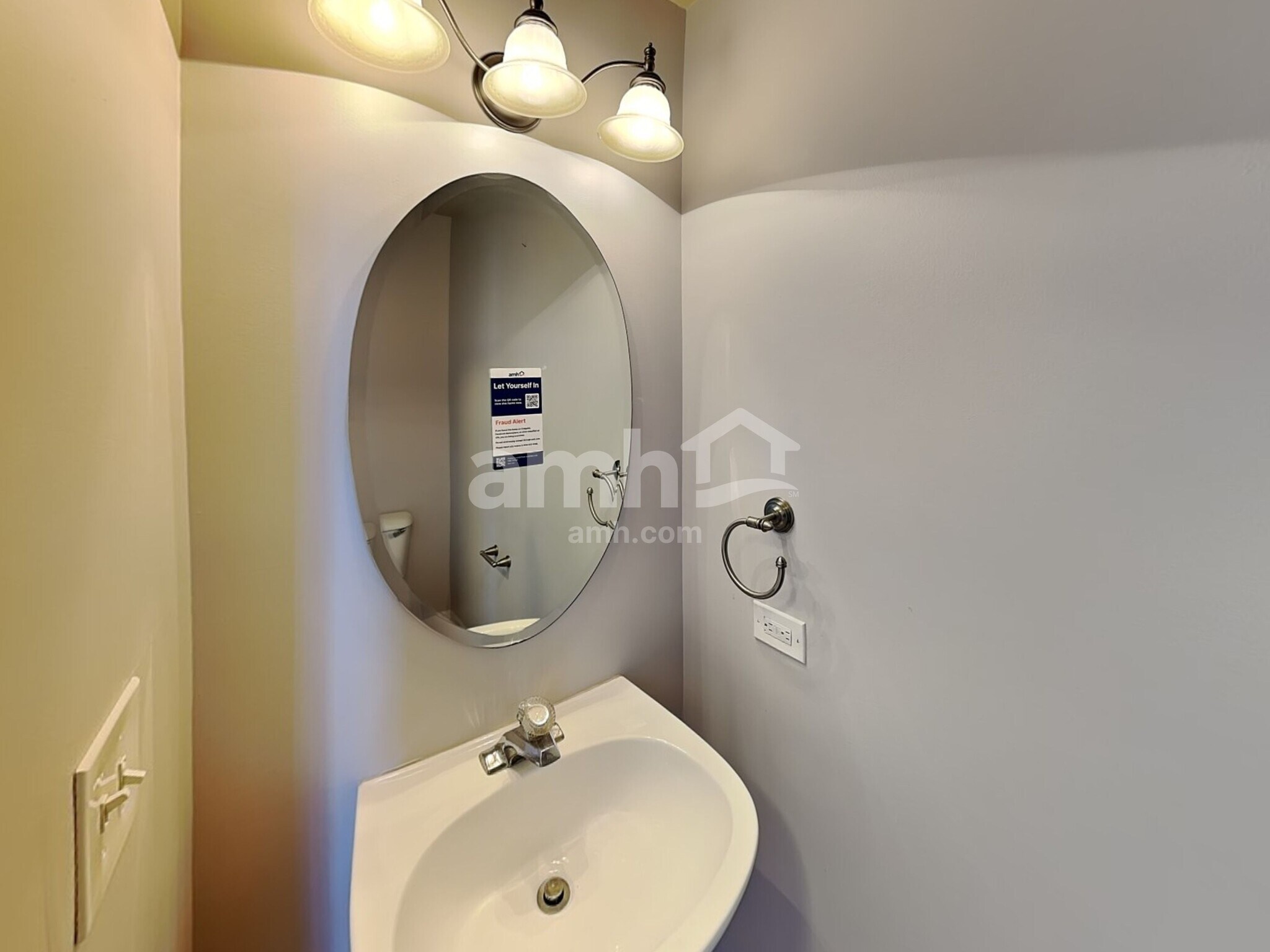 Building Photo - 411 Dover Ct N