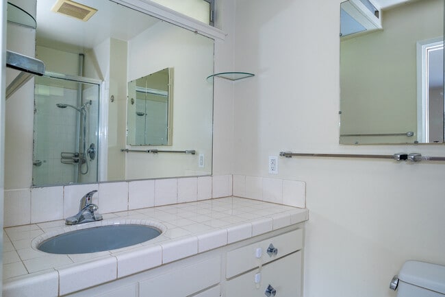 Building Photo - 1170 Tuolumne Ct