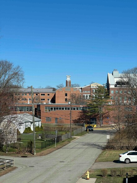 Building Photo - 175 Mansfield Ave