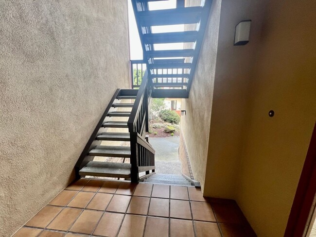 Building Photo - 185C -TL - CS