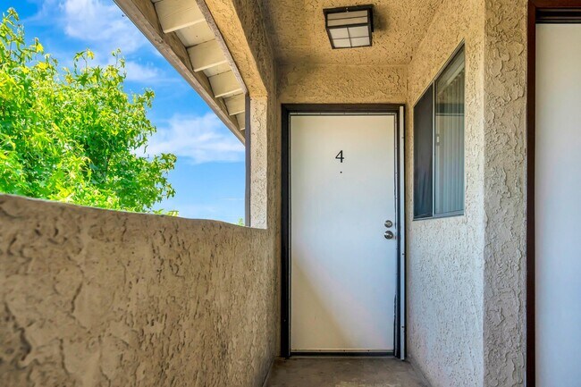 Building Photo - 6003 Craner Ave