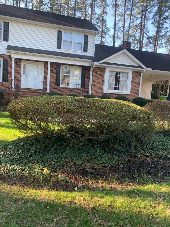 Building Photo - NORTH HILLS CHARMER--2 STORY--DOWNSTAIRS BEDROOM/OFFICE--FORMAL AREAS-LAUNDRY/MUD AREA-CARPORT