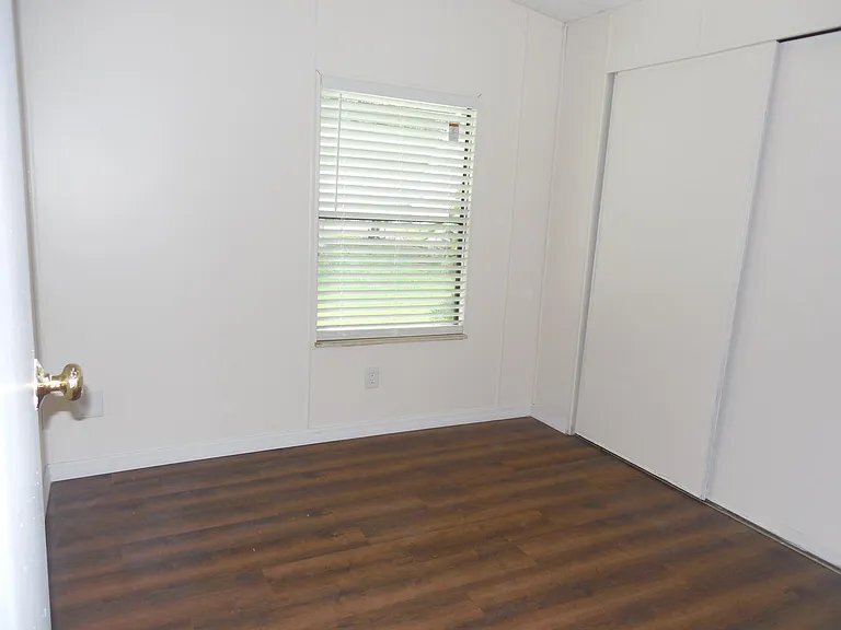 Building Photo - 2055 S Floral Ave