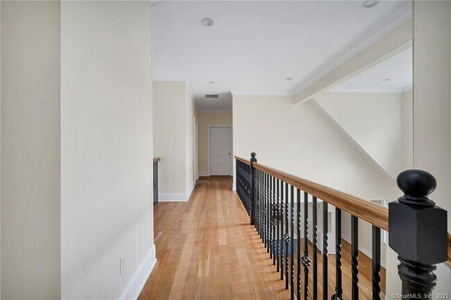 Building Photo - 134 Branchville Rd