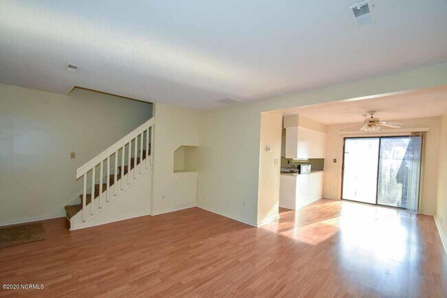 Building Photo - 105 Concord Dr