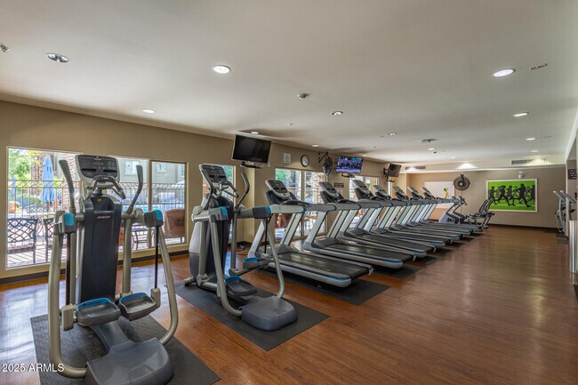 Building Photo - 5450 E Deer Valley Dr