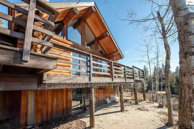 Building Photo - 480 Sunnyside Ridge Rd