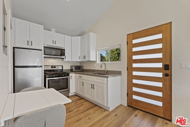 Building Photo - 19014 Bessemer St