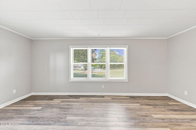 Building Photo - 1305 Erwin Rd
