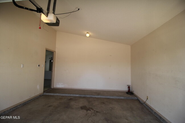 Building Photo - 14009 Robert Ituarte Dr