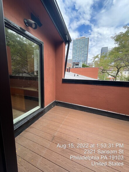 Building Photo - 2321 Sansom St