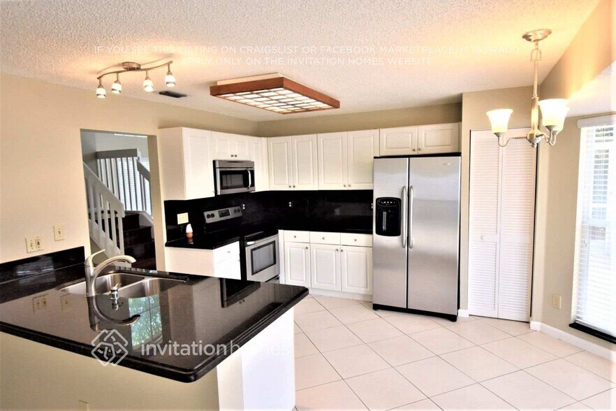 Building Photo - 5426 NW 56th Dr