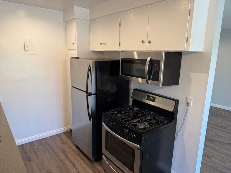 Building Photo - 5021 Lemon Grove Ave