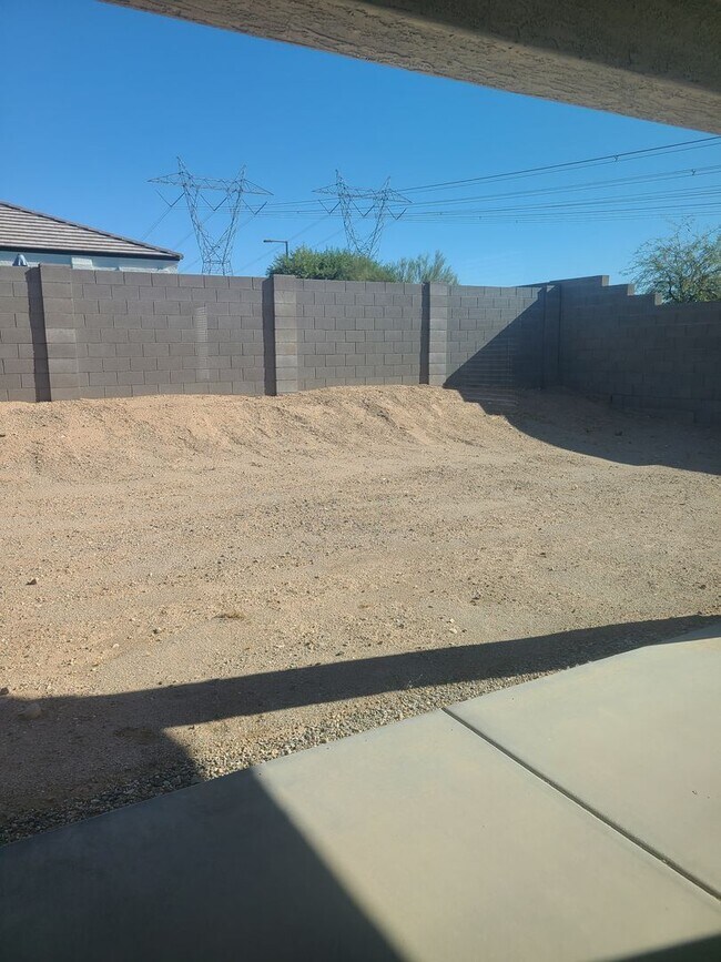 Building Photo - 4 Bedroom, 3 Bathroom Luxury Home in Torte...