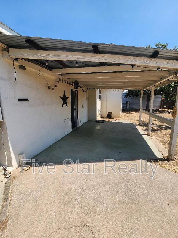 Building Photo - 598 Cassidy Ave
