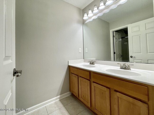 Building Photo - 3550 Hartsfield Forest Cir