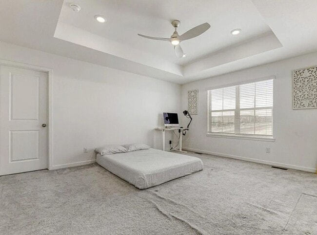 Building Photo - Luxurious CORNER LOT - 3bd 2.5 paired home in Dove Village!