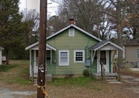 Building Photo - 207 N Wilmington Ave