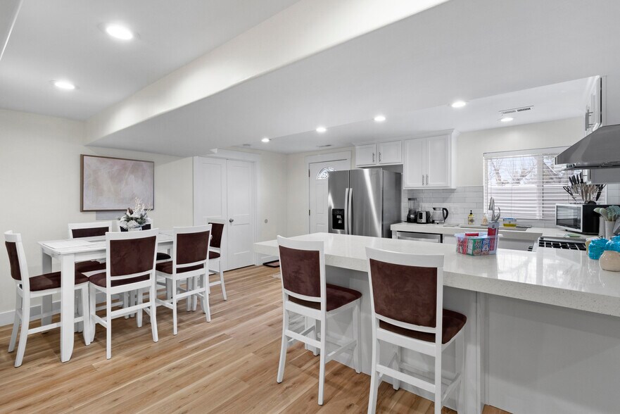Building Photo - 10454 S Golden Willow Dr