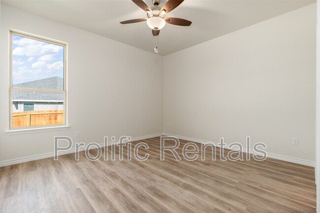 Building Photo - 103 Levi Ct