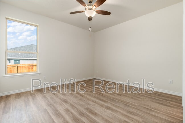 Building Photo - 103 Logan Ct