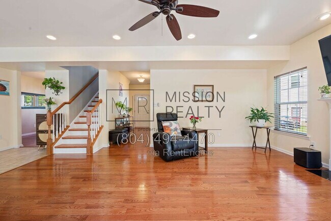 Building Photo - 5106 Timsbury Pointe Dr