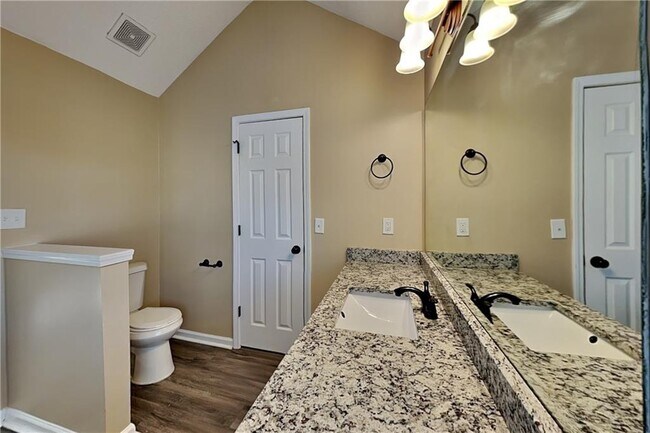 Building Photo - 7000 Greenfield Ln