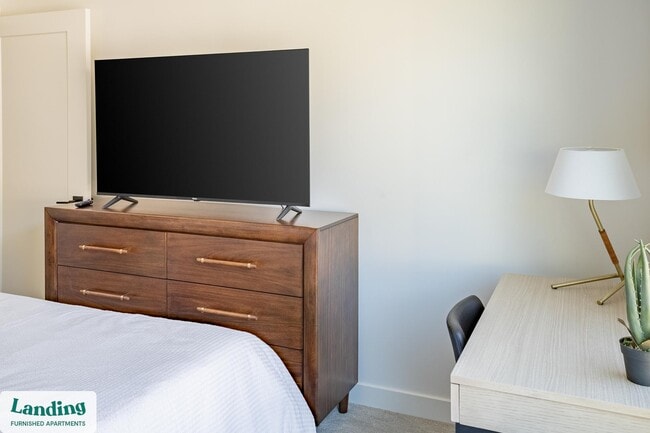 Building Photo - 357 E 500 S